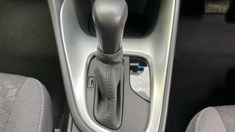 Toyota Yaris 1.5 Hybrid Icon 5dr CVT Hybrid Hatchback